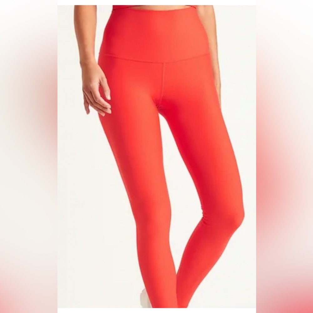 NWT OLD NAVY WOMENS BRIGHT CORAL EXTRA HIGH RISE GO DRI LEGGING SIZE M